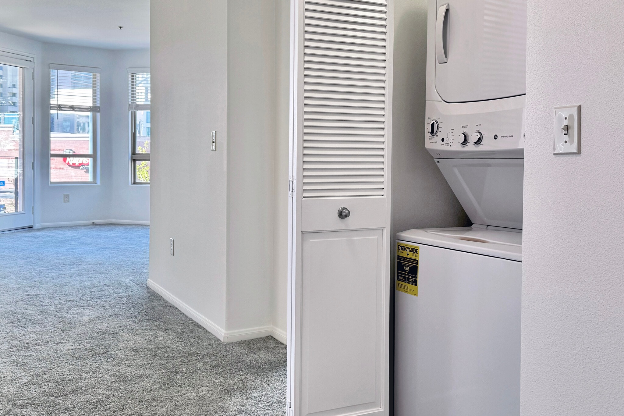 Building Photo - 235 Market St