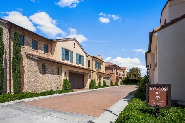 Building Photo - 107 Tritone