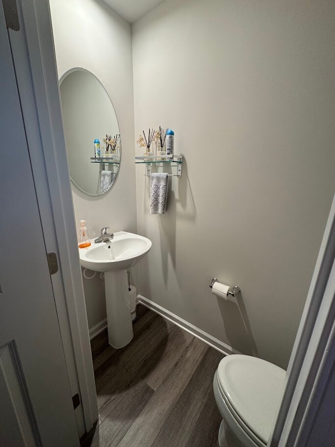 Building Photo - 6042 Cutwater Cir