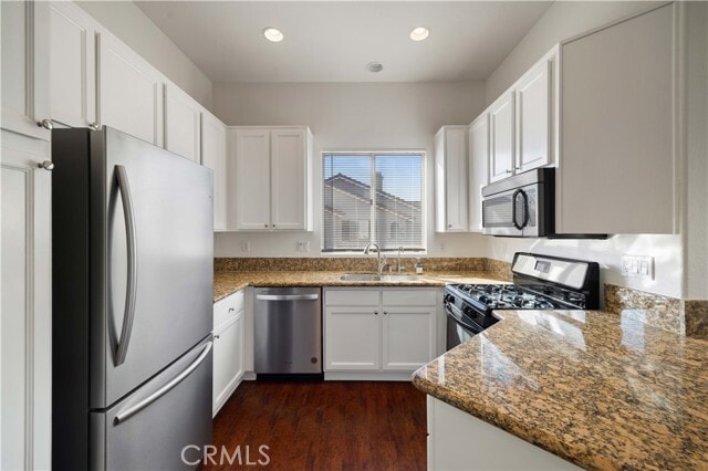 Building Photo - 202 California Ct