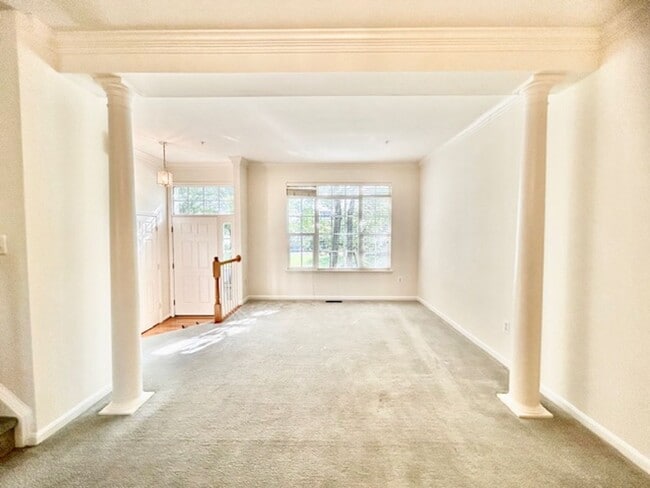 Building Photo - 13027 Middlebrook Road