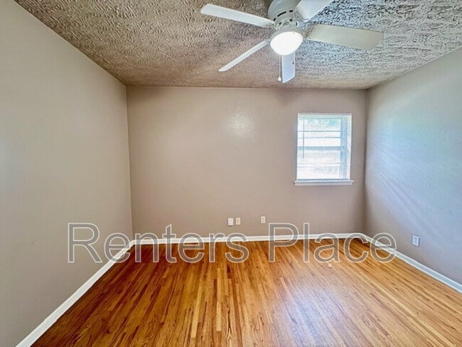 Building Photo - 5611 S Rockford Ave