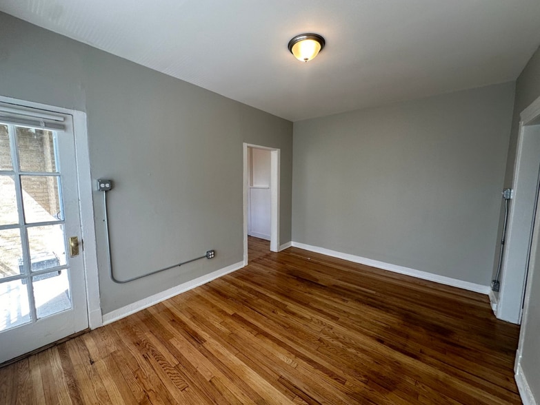 Building Photo - 4900 N Saint Louis Ave