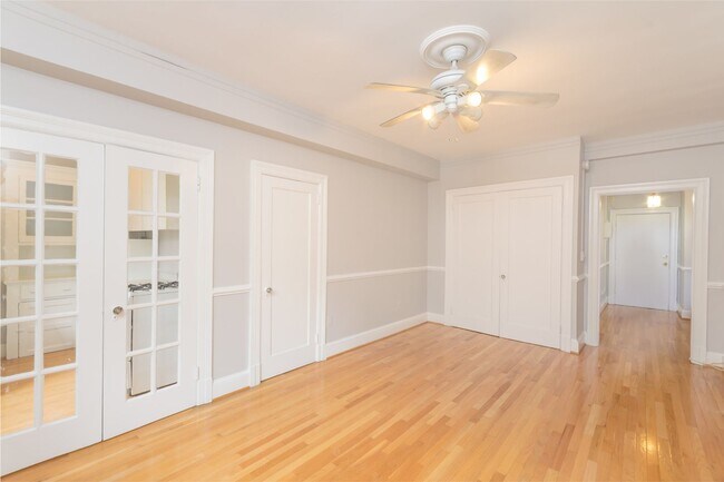 Building Photo - Charming Logan Circle Condo | Studio | 1 Bath | 450 Sf