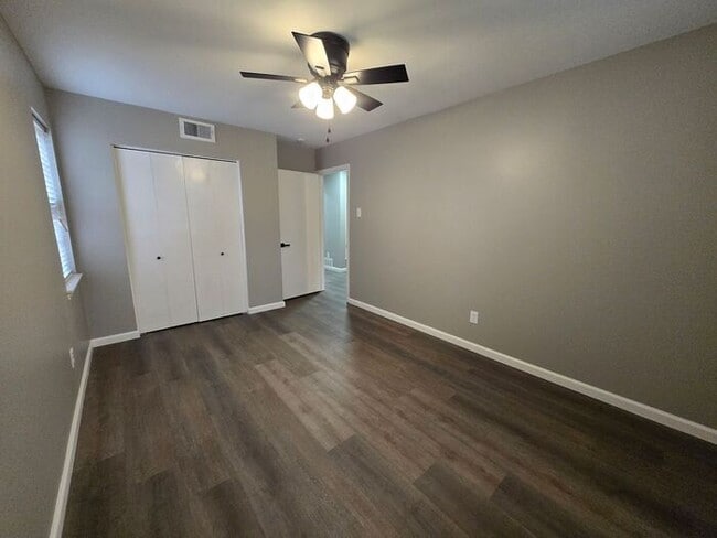 Building Photo - 2012 Ebbtide Ln