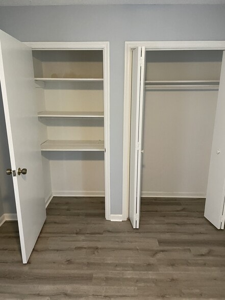 Building Photo - 415 10th Ave S