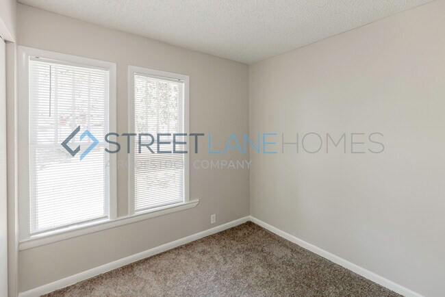 Building Photo - Charming 3 Bedroom in Birmingham!