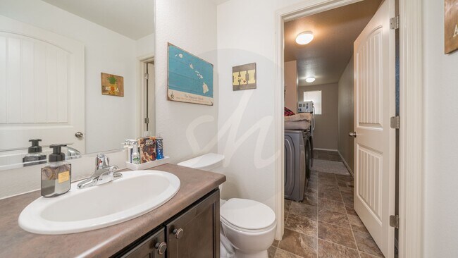 Building Photo - Immaculate 5 Bedroom Home in Wolf Ranch
