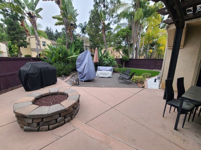 Building Photo - 907 Mira Lago Way