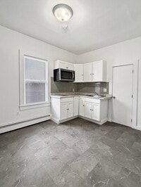 Building Photo - 463 Broadway