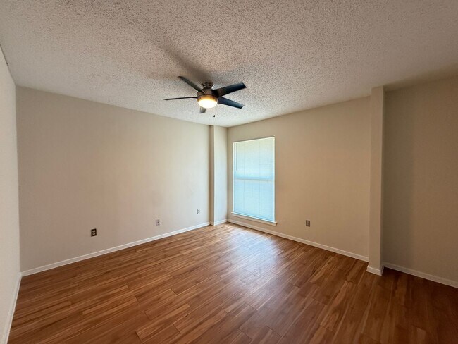 Building Photo - Depew