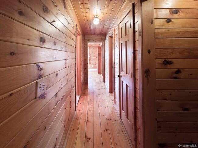 Building Photo - 618 Clapp Hill Rd