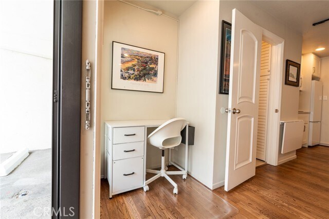 Building Photo - 327 3rd St