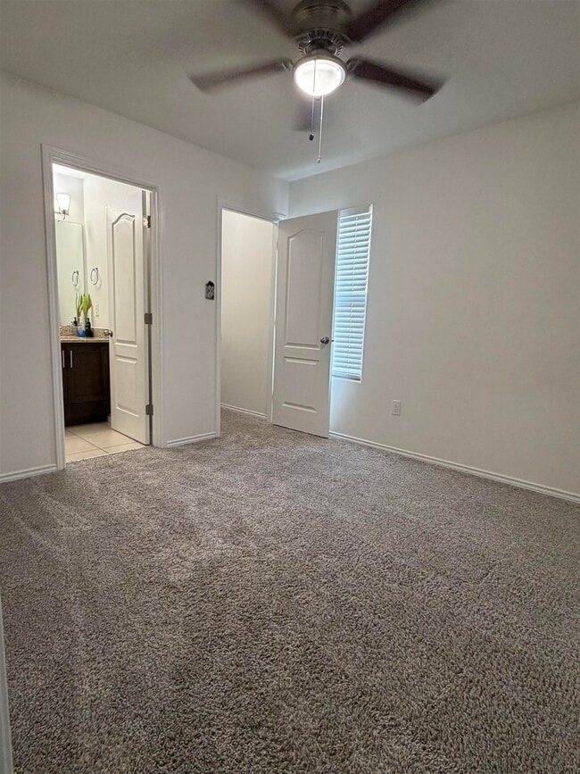 Building Photo - 5701 Montevista Dr