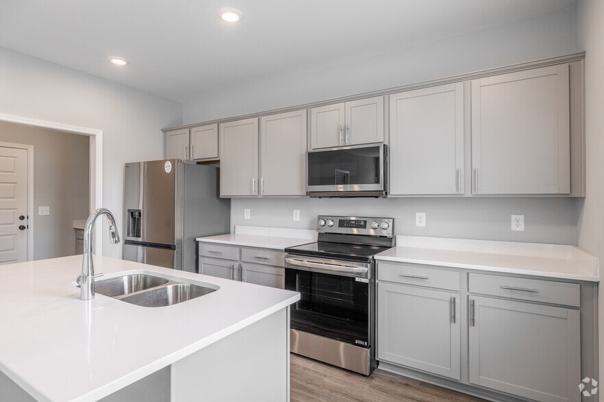 3BR, 2.5BA - Maple - 1,816SF - Kitchen - 2762 Residences