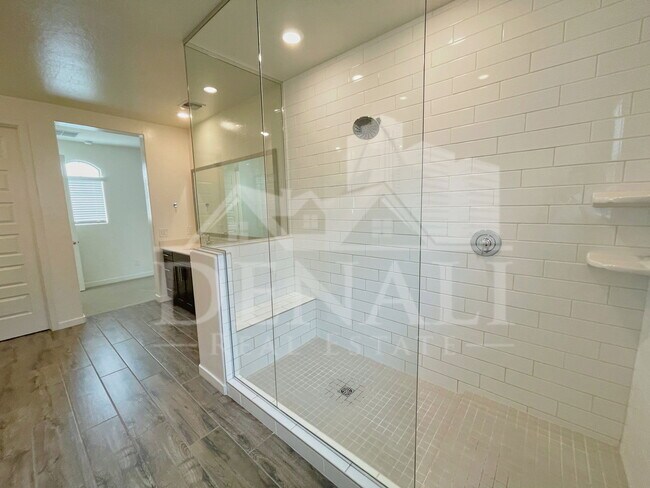 Building Photo - 17155 N 9th Pl