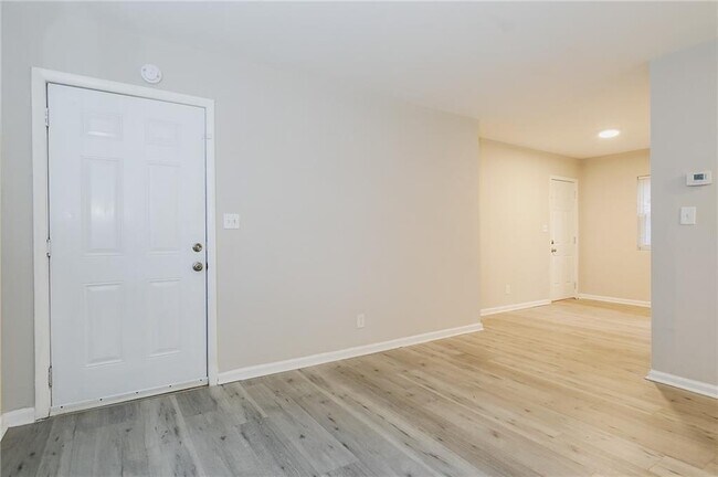 Building Photo - 2841 Belvedere Ln