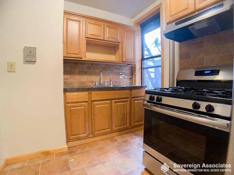 Building Photo - 75 Cabrini Blvd