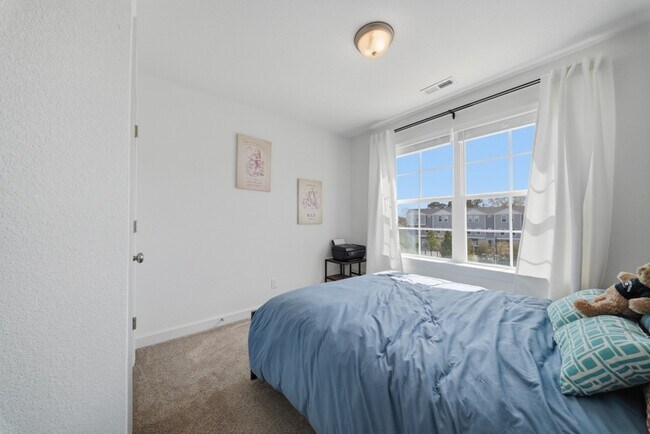 Building Photo - 4331 Pinter Ln