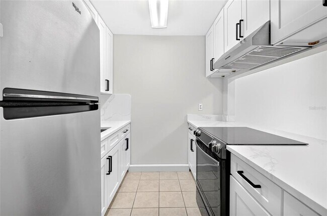 Building Photo - 3272 S Semoran Blvd