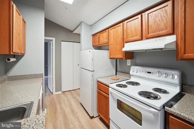 Building Photo - 18500 Boysenberry Dr