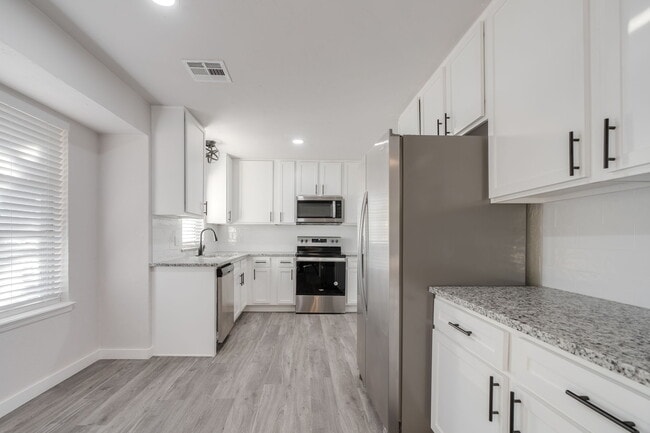 Building Photo - 2704 NW 115th St