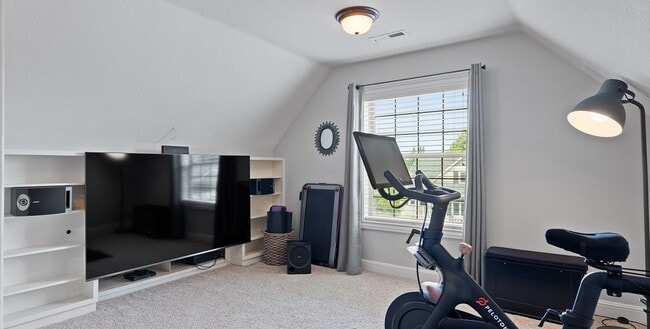 Building Photo - Desirable Oregon City / Luxury Home, High End Amenities, Central Air, Central Vac, Tank-less Hot ...