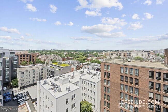 Building Photo - 1260 21st St NW