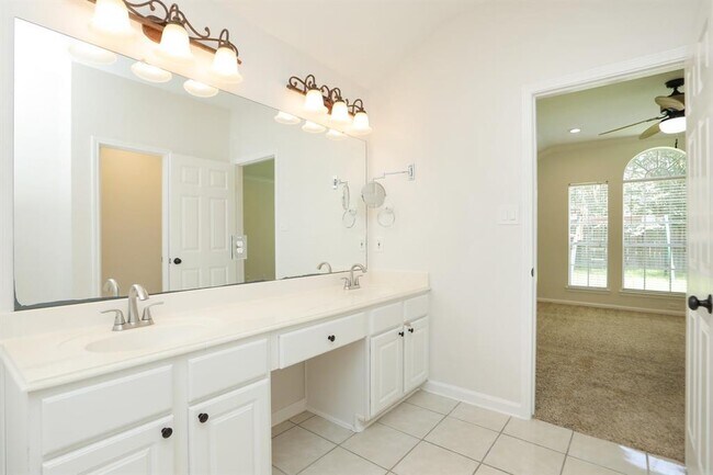 Building Photo - 25215 Aughton Dr