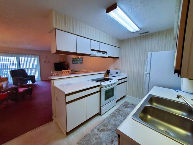 Building Photo - 9100 Reed Dr