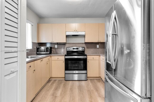 Building Photo - 2690 W 76th St