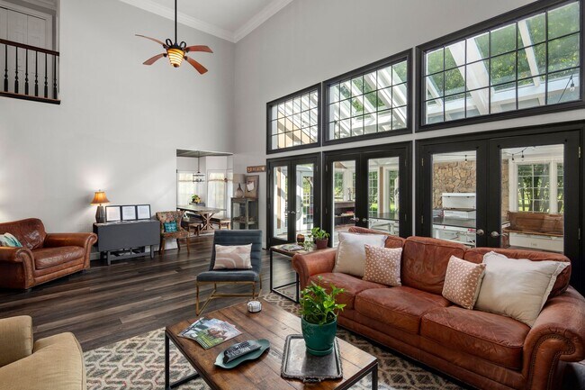 Building Photo - Spacious 6-Bedroom Furnished Home Near Asheville – Privacy, Comfort & Convenience!