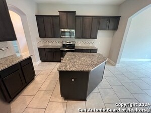 Building Photo - 1408 Kamryn Way