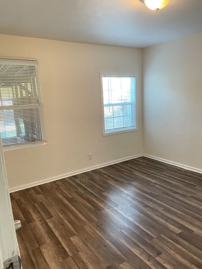 Building Photo - Coming Soon 2 Bedroom 1 Bath House