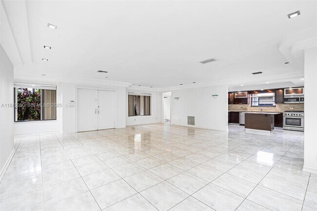 Building Photo - 20525 Highland Lakes Blvd