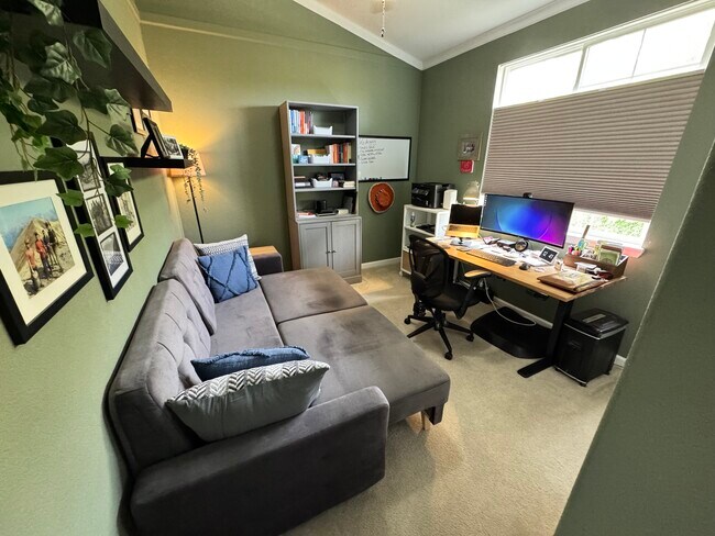 Building Photo - 8035 Lee Dr