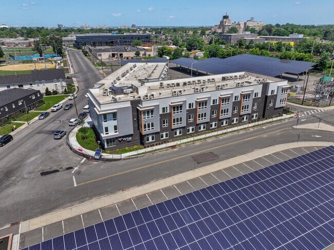 Building Photo - Oliver Station