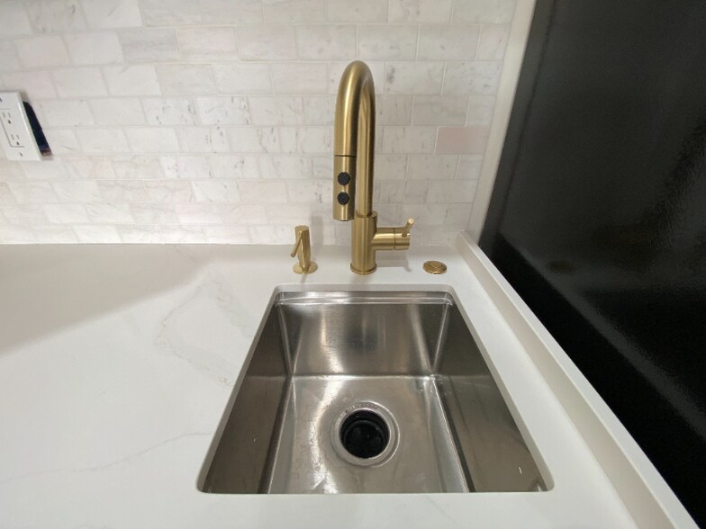 Building Photo - 3574 Trophy Dr