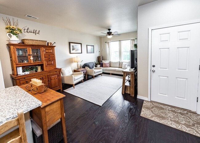 Building Photo - Gorgeous Gold Hills Mesa 2 Bedroom
