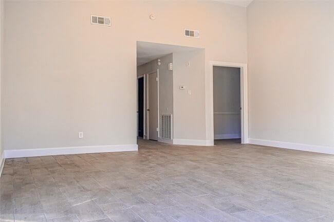 Building Photo - 10223 Appleridge Dr