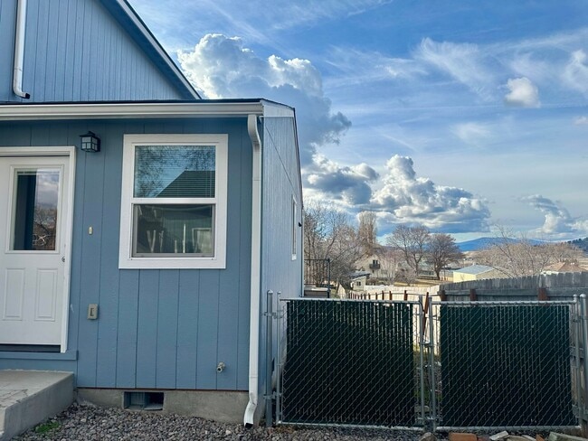 Building Photo - 1 Month FREE! Newer 3BD/2BA w/ Garage, Fenced Yard & A/C