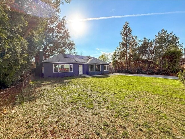 Building Photo - 634 W Mendocino St