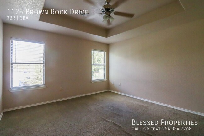Building Photo - 1125 Brown Rock Dr