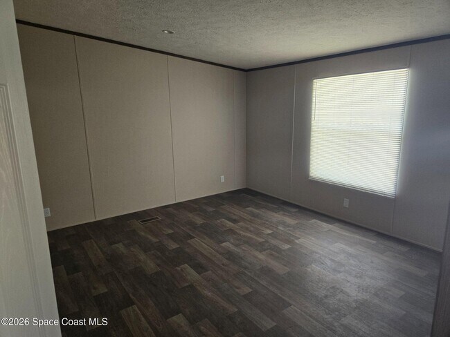Building Photo - 419 Egret Cir