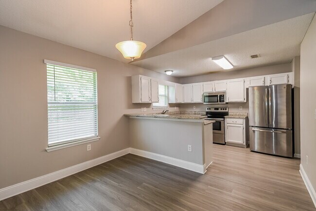 Building Photo - 6638 Lana Ln