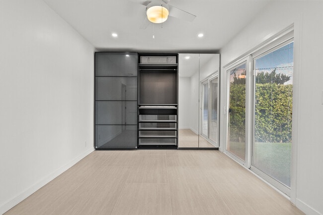 Building Photo - 10144 Gaviota Ave