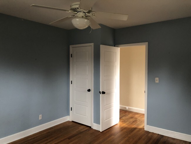 Bedroom 1 - 1525 Dawnview Dr