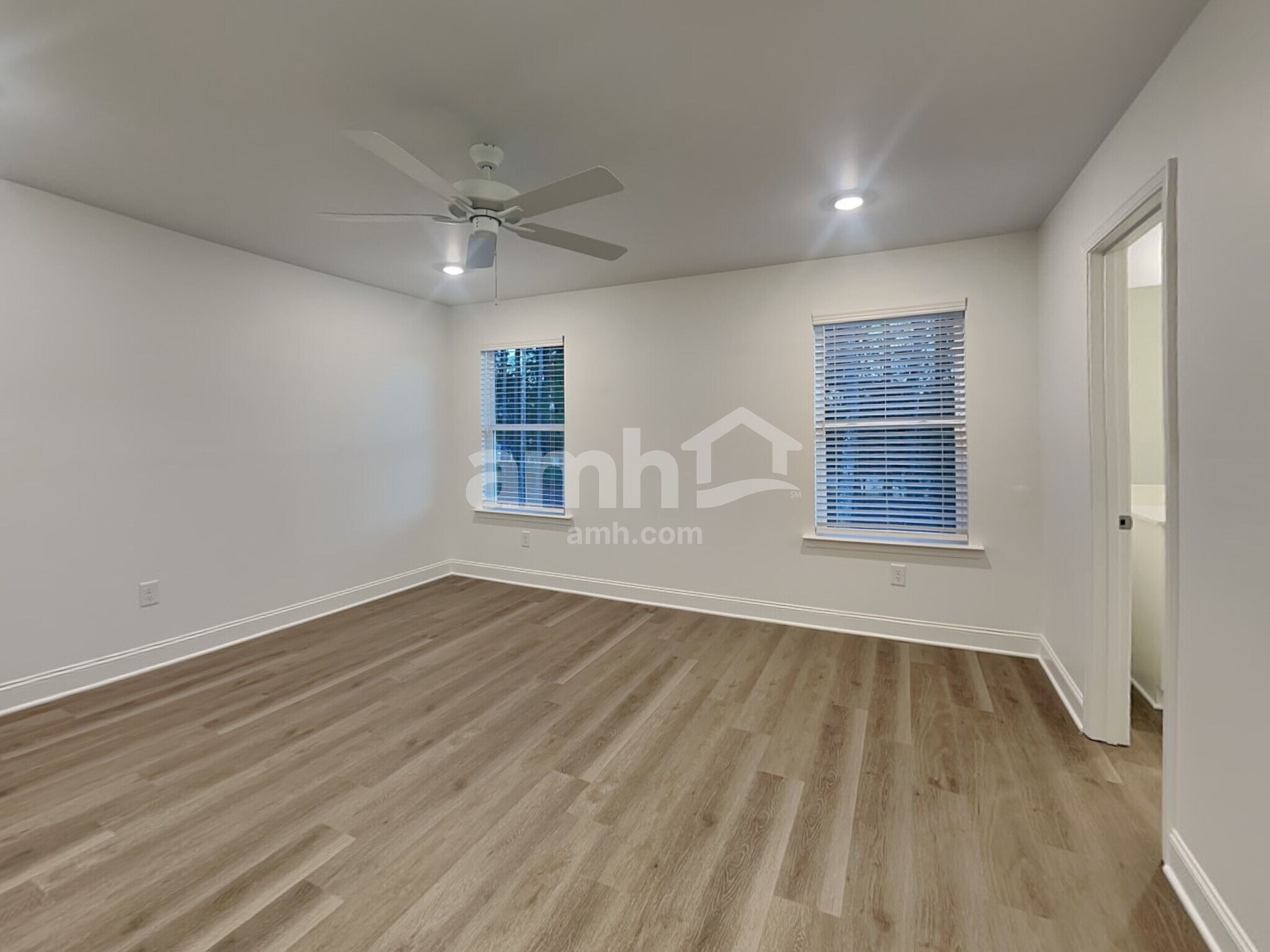 Building Photo - 1519 Aquamarine Dr