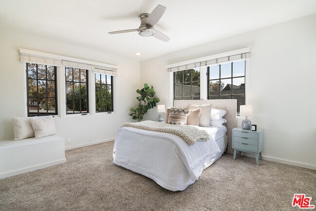 Building Photo - 131 S Martel Ave