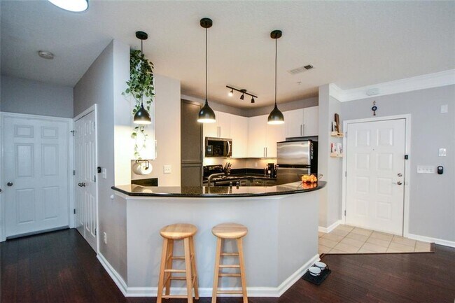 Building Photo - 400 17th St NW